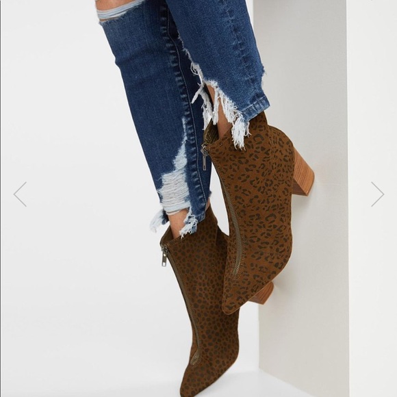 Matisse Coconuts  Clarissa leopard zipper booties - Picture 1 of 6